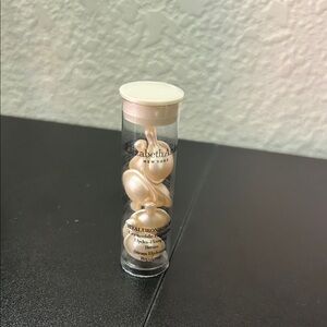 Elizabeth Arden Hyaluronic Acid Capsules in Cream